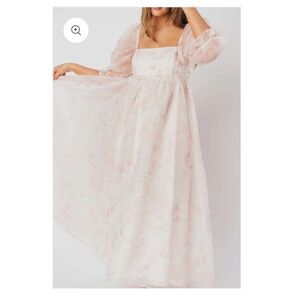 Worth Collective Mona Maxi
Dress with Smocking in Pale Pink Floral Maternity